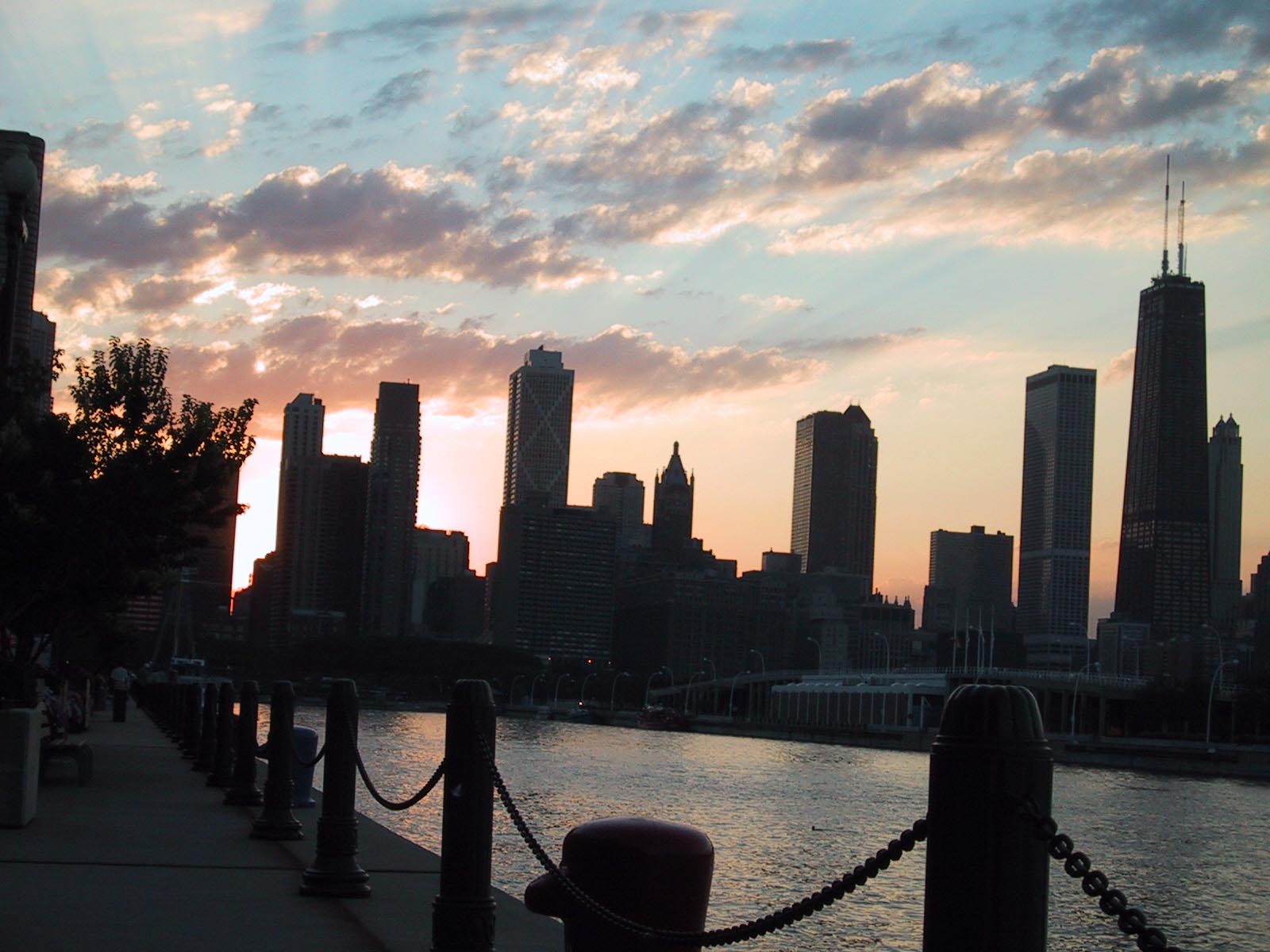Downtown7.JPG (171071 bytes)