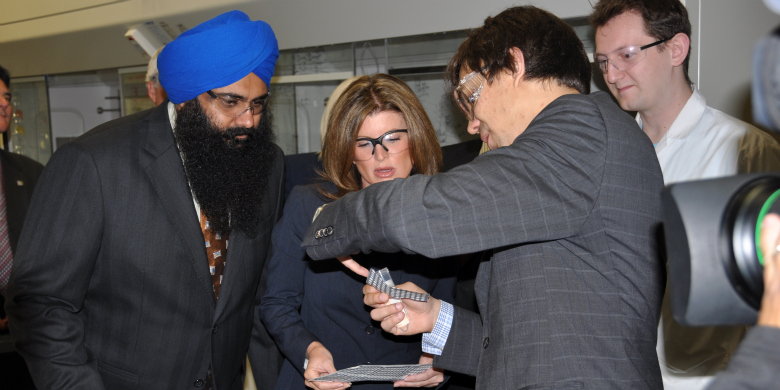 Minister visit to Derda Lab